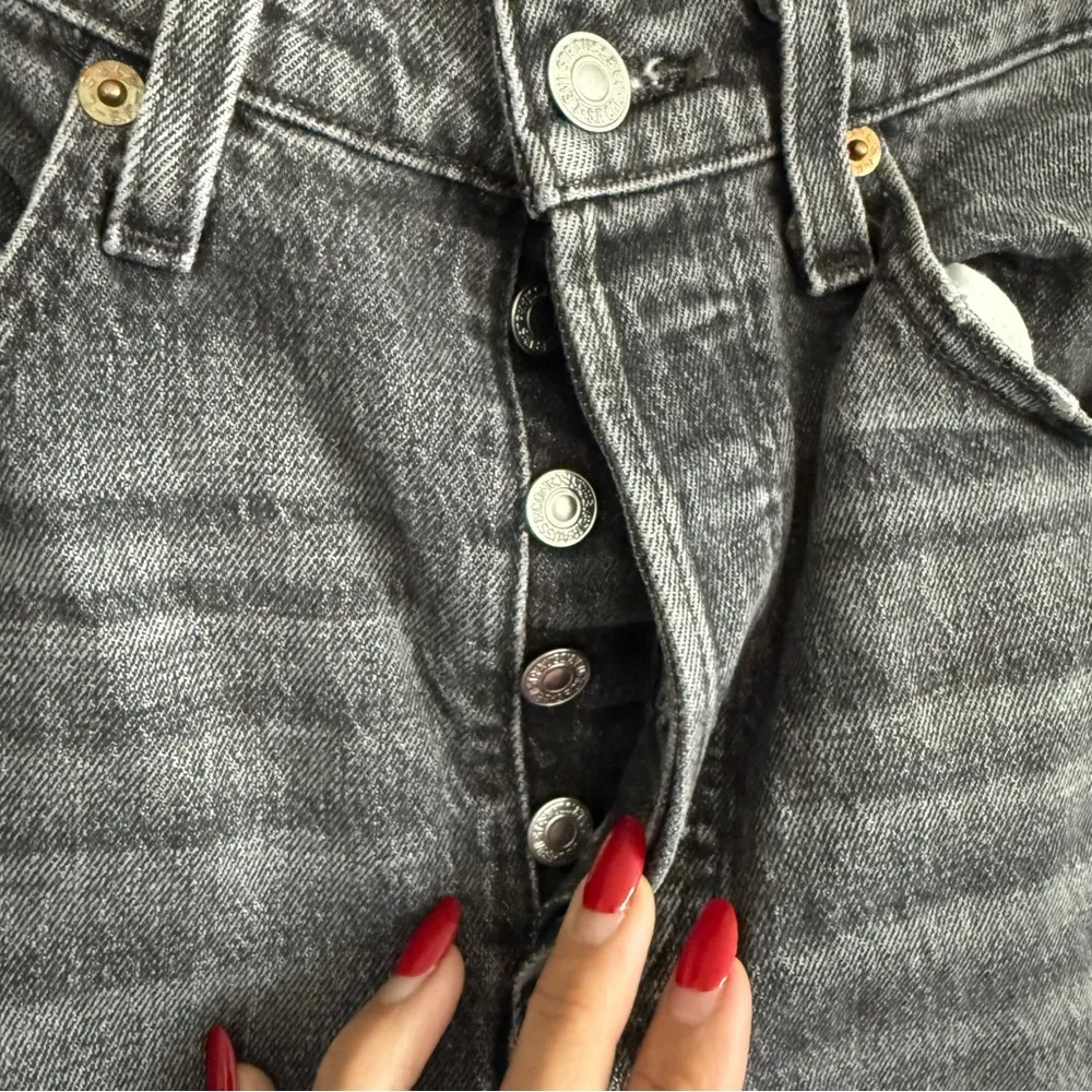 Levi's 501 S Coal Washed Black Skinny Jeans Size 28, L 28 - Image 5