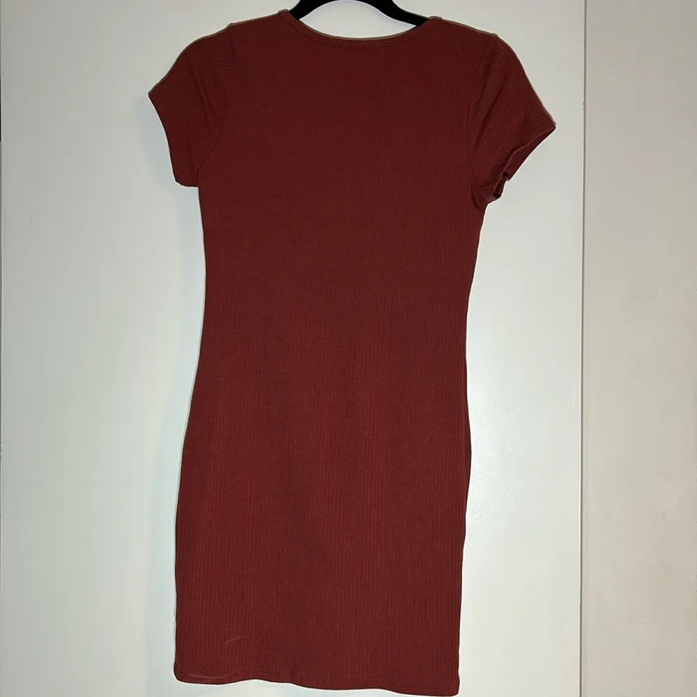 Fitted Short Sleeve Rust Color Dress - Image 2
