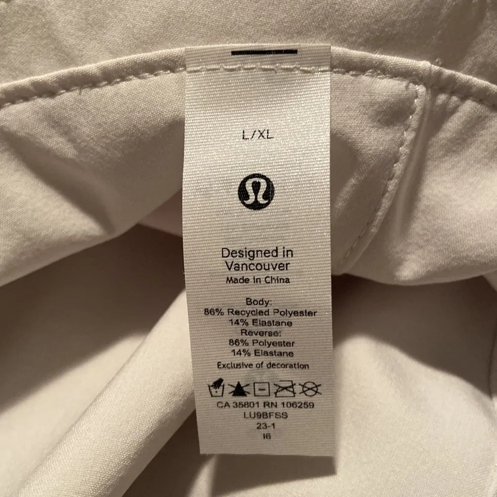 Lululemon Bothways White Bucket Hat L/XL - Image 4