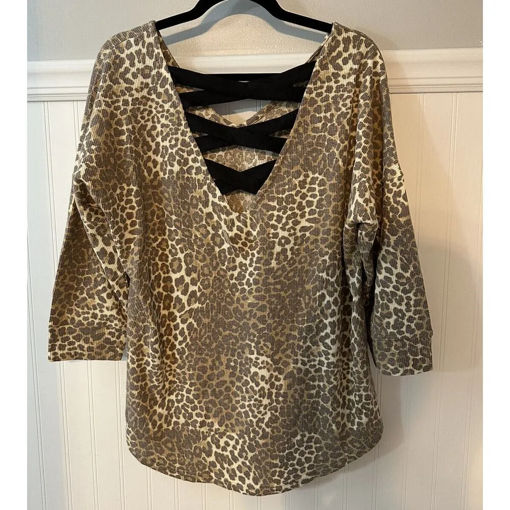 Cato Top Leopard Print Soft Dolman 3/4 Sleeves Vneck Strappy Back Size Large NEW - Image 2