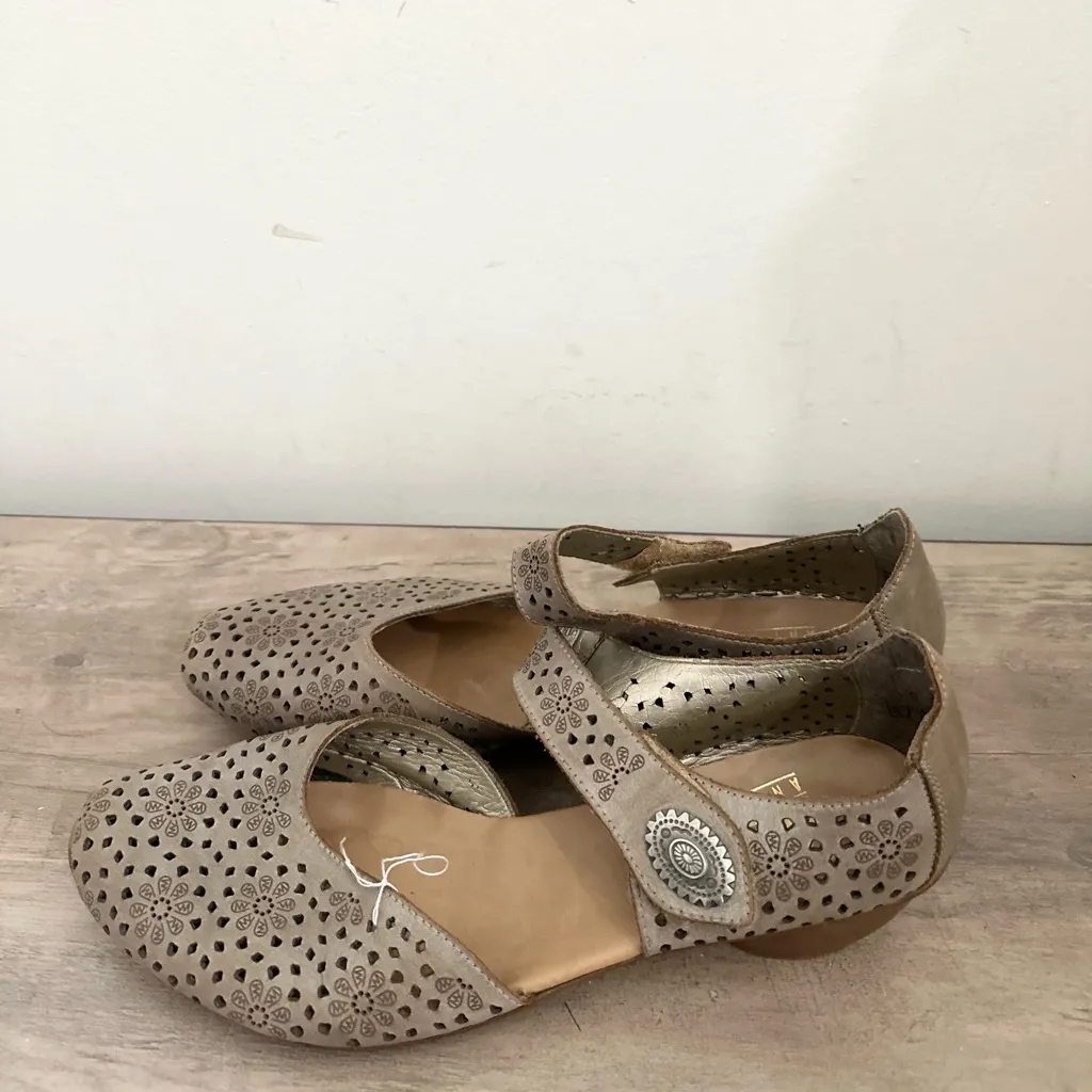Rieker Womens Mary Jane Pumps Size 41/9 - Image 3