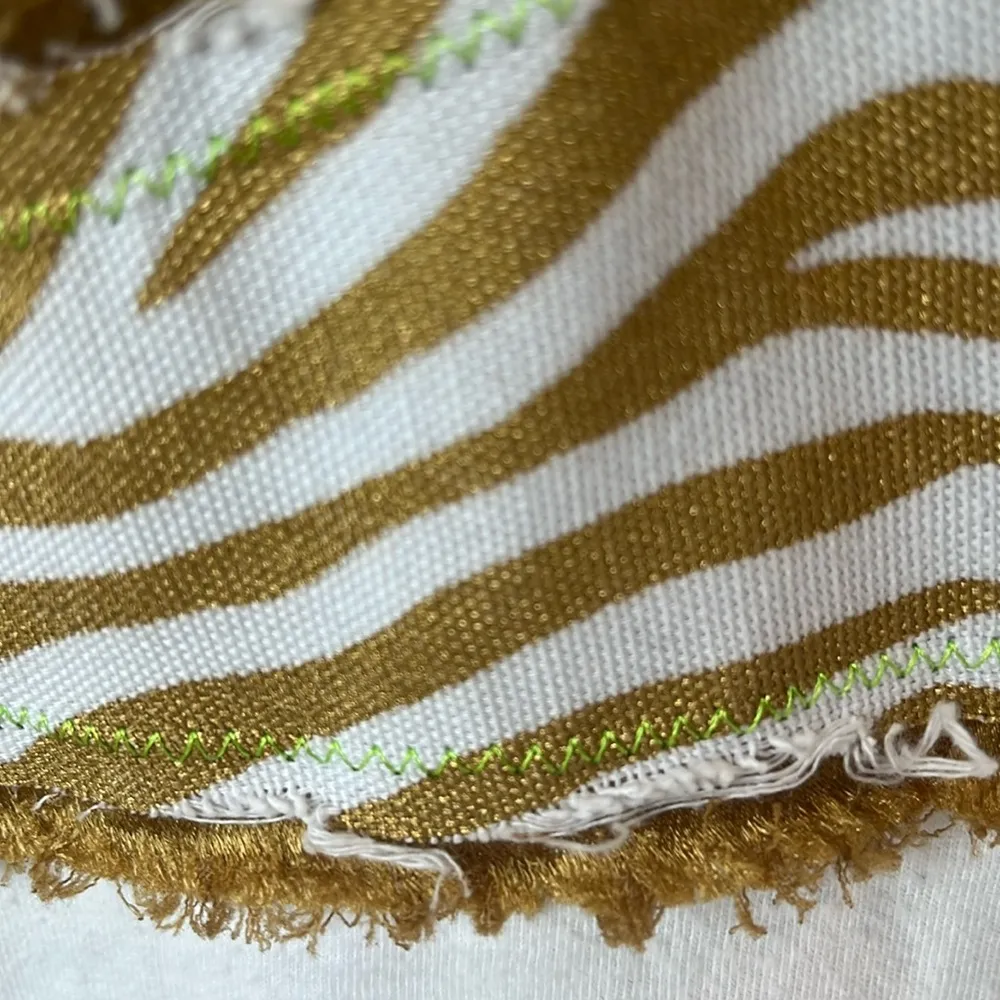 White Cotton Gold Sailboat Long Sleeve Beachy Shirt Size M - Image 4