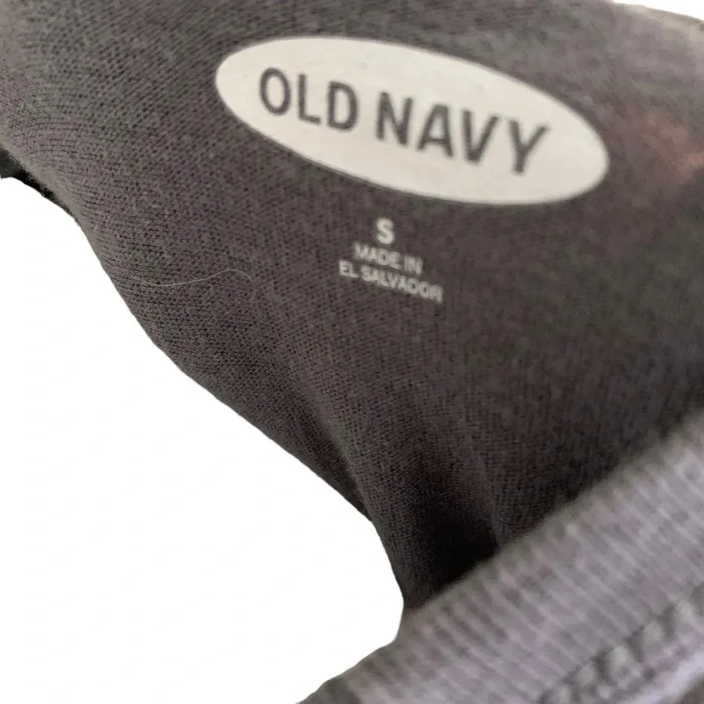 Old Navy Pink Floyd women's size small 1973 tour T-shirt - Image 3