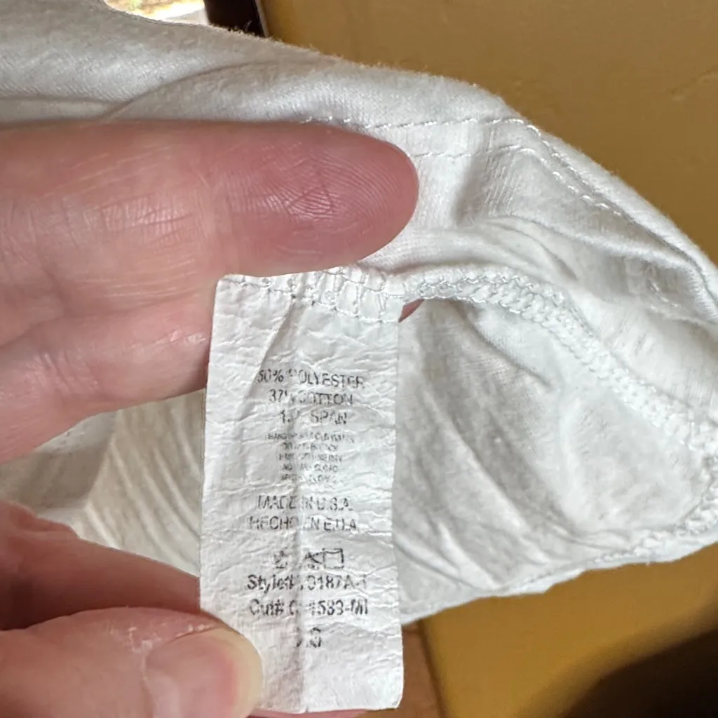 Fetch & Co White V - Image 3