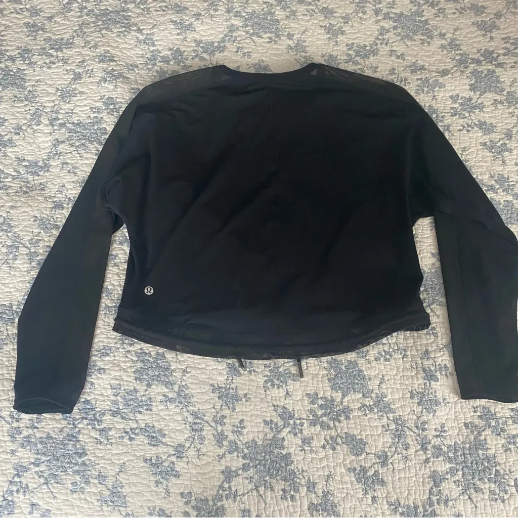 Lululemon Reach for the Run Black Long Sleeve Mesh Cropped Top Size 6 - Image 8