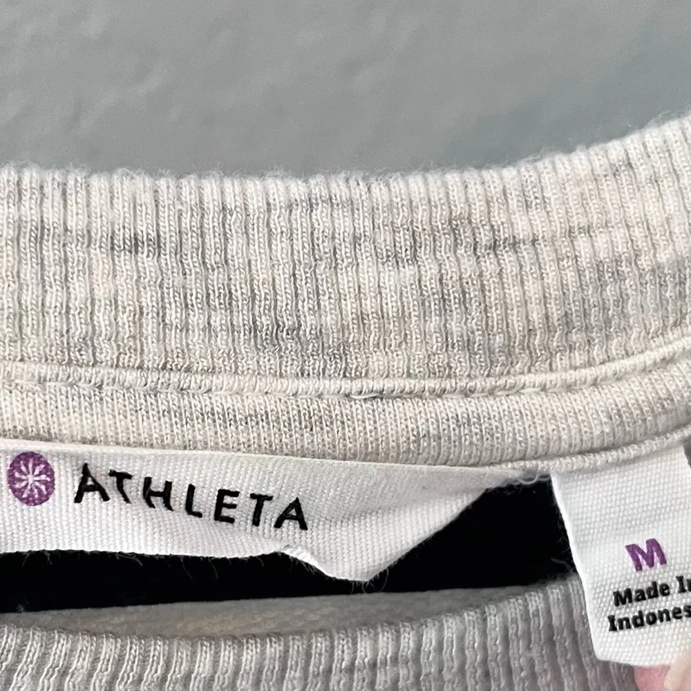 ATHLETA Light Grey Long Sleeve Tunic Sweater Medium - Image 7