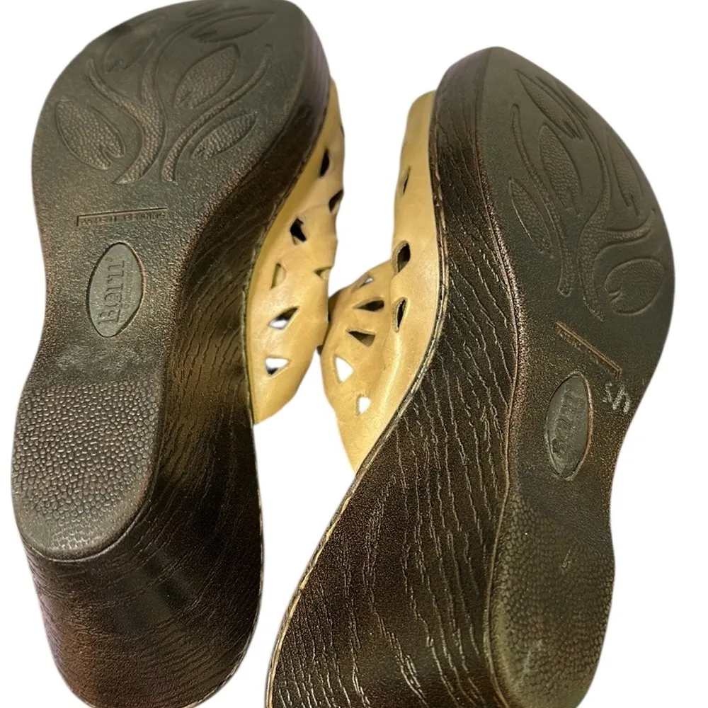 Born Slide Sandals Tan Brown Leather Open Toe Wedge Heel Laser Cut Womens 8 M - Image 7