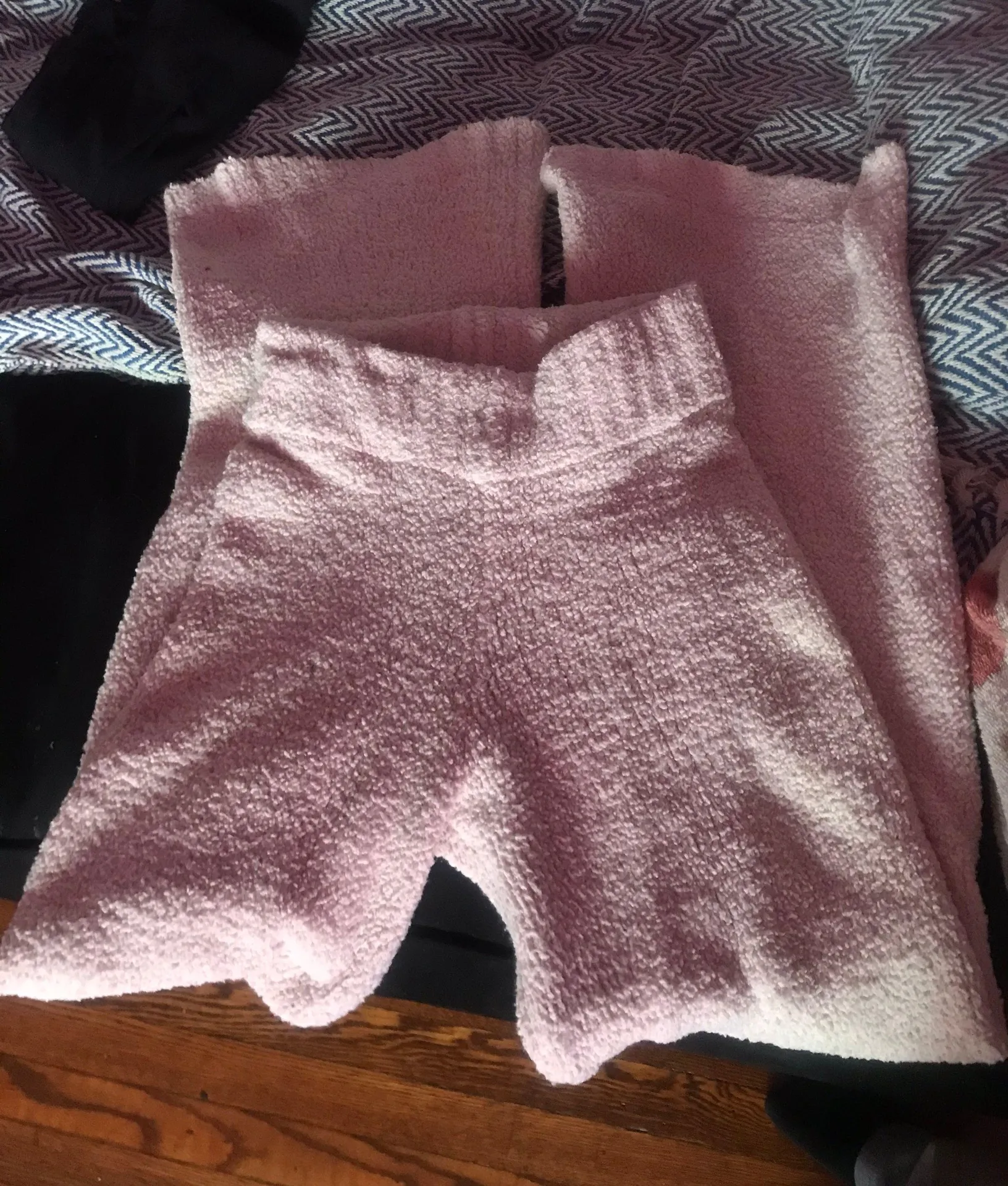 SKIMS Pajamas Set - Image 4