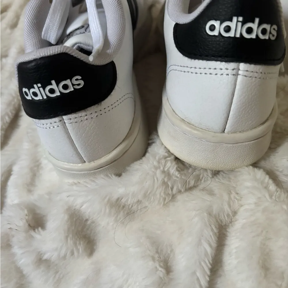 Adidas  Womens Cloudfoam Size 6.5 - Image 5