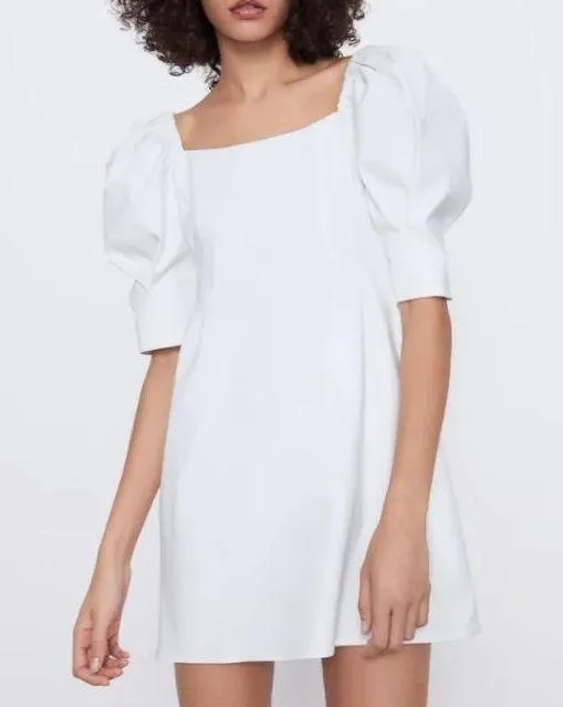 • Off Shoulder Beach Graduation Dress - Image 3