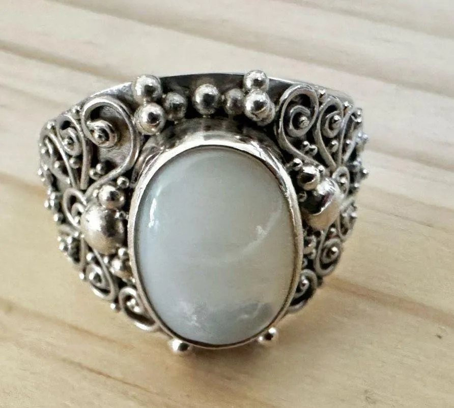 Suarti Bali Sterling Silver Moonstone Ring - Image 6