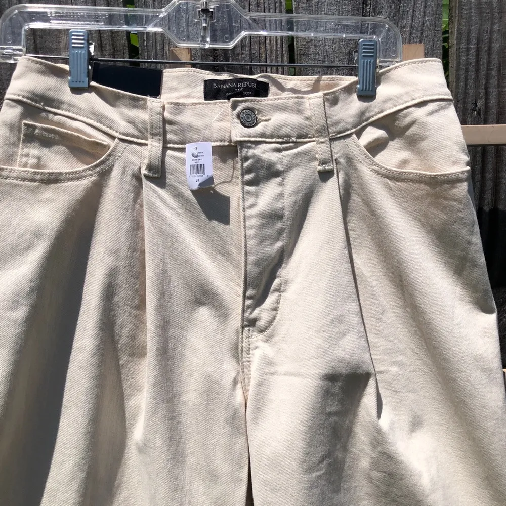 Banana Republic High Rise Pleated Wide-Leg Cropped Jeans Ecru Size 4/27 - Image 2