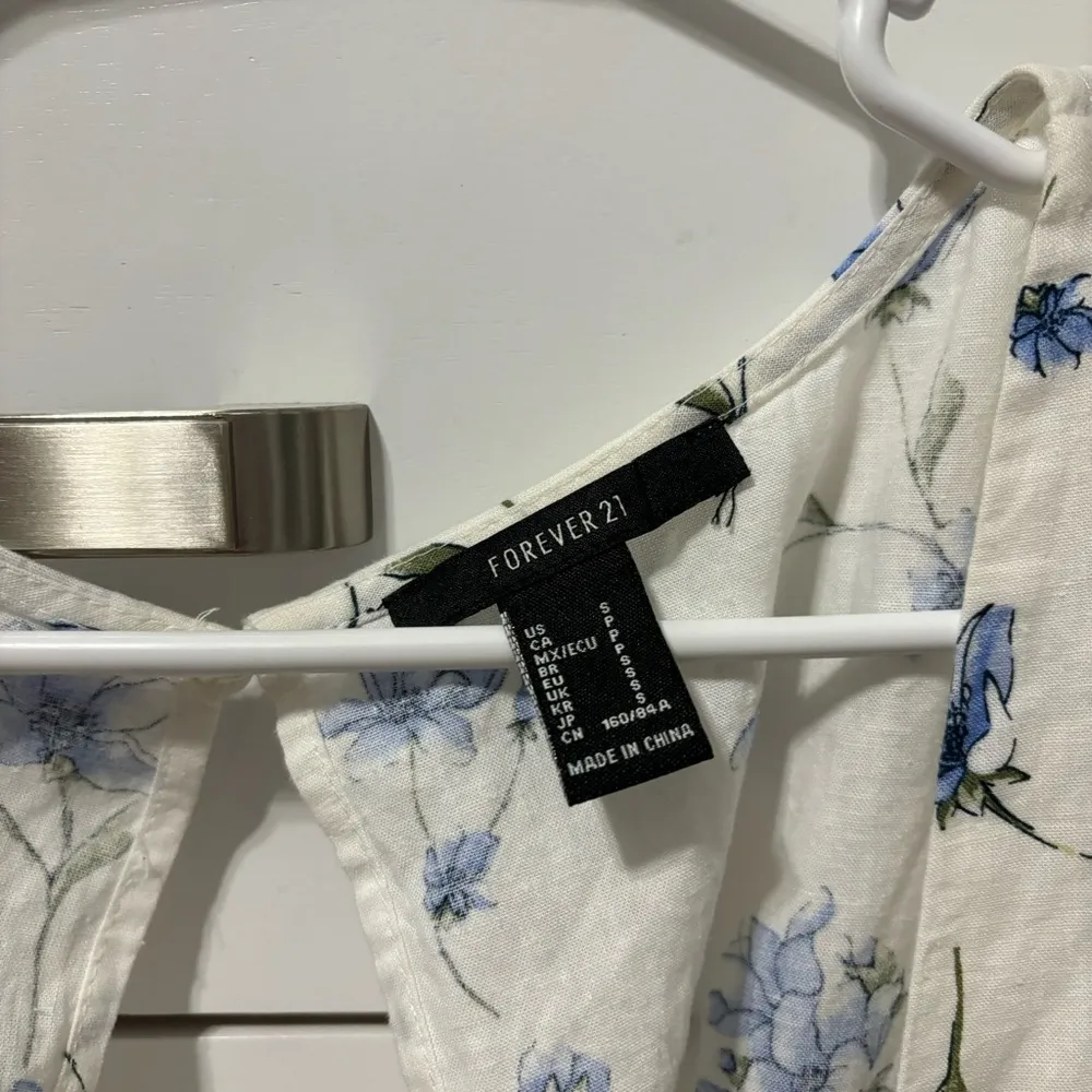 Forever 21 White & Blue Floral Mini Dress - Image 6