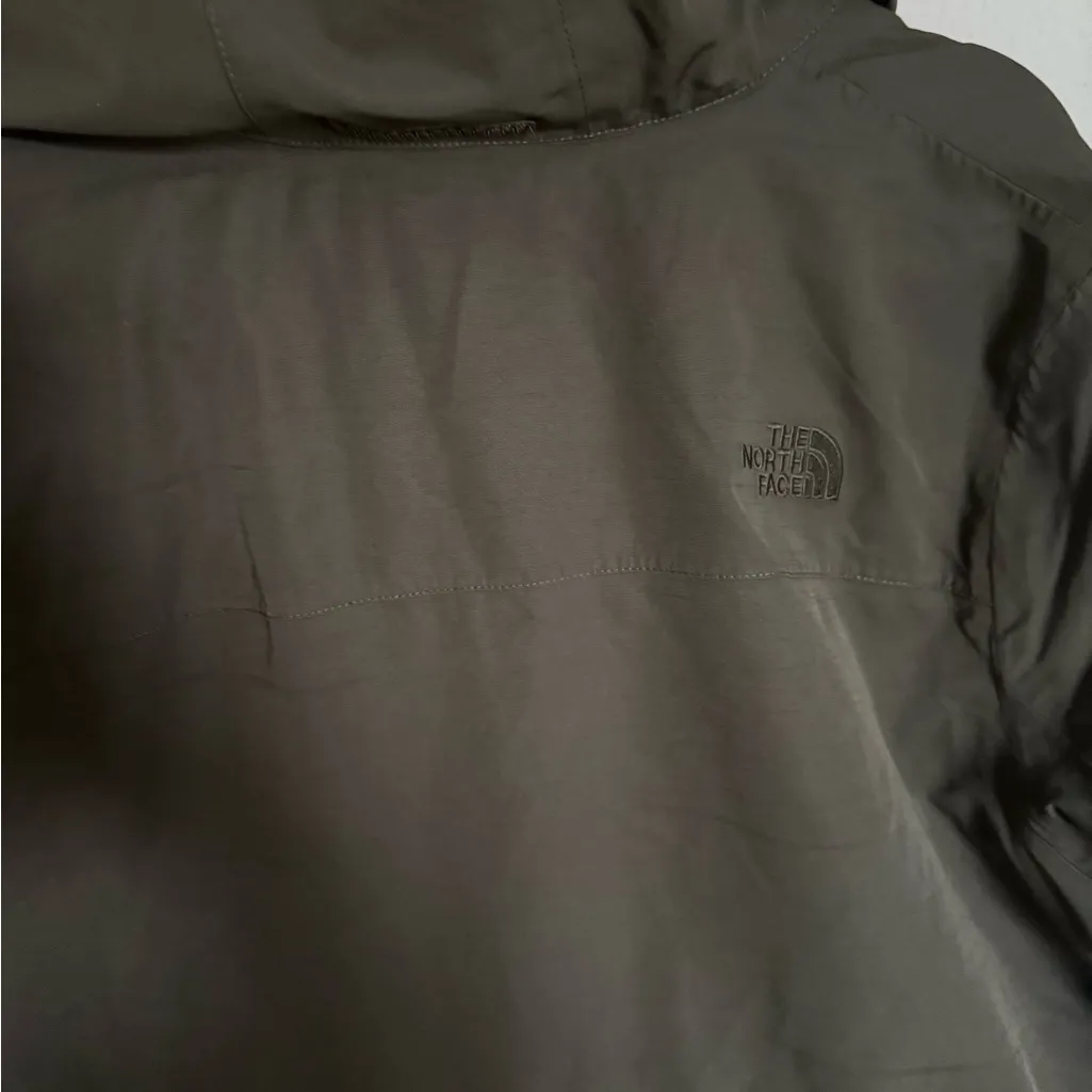 The North Face  Women's Dark Olive Utility Jacket resolve parka jacket Large - Image 6