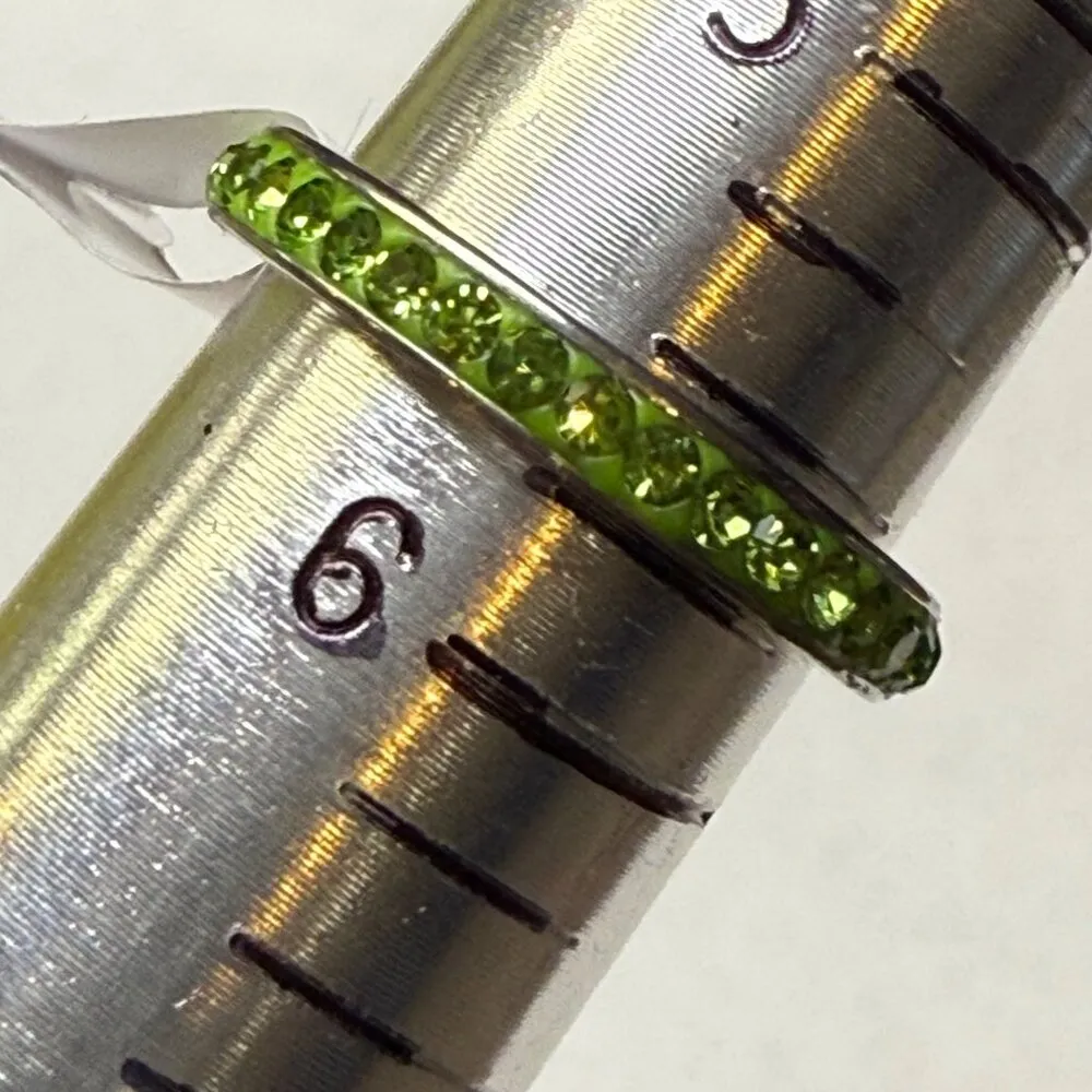 Fashion Ring Green Rhinestone Infinity Band Approximate Size 5.5 Stainless Steel - Image 9