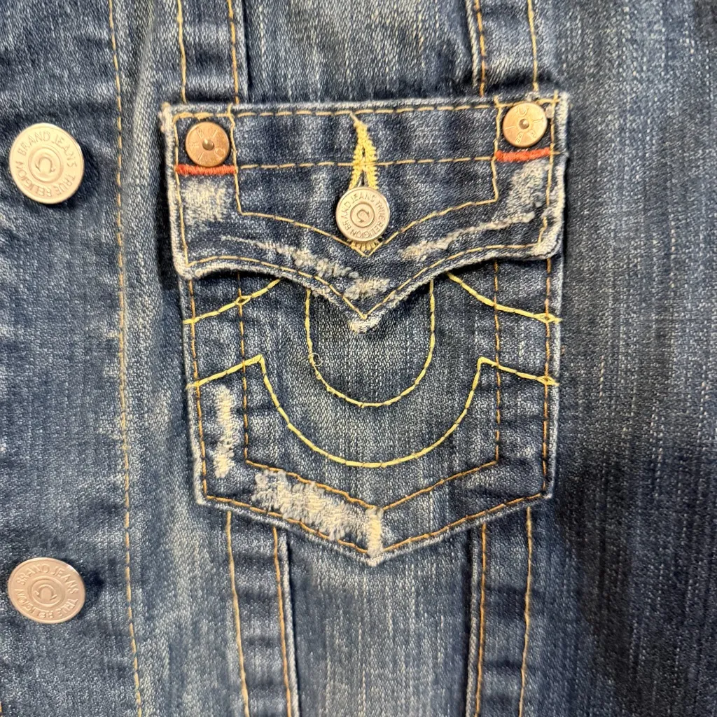 True Religion  “Jimmy” distressed denim jacket size large - Image 4