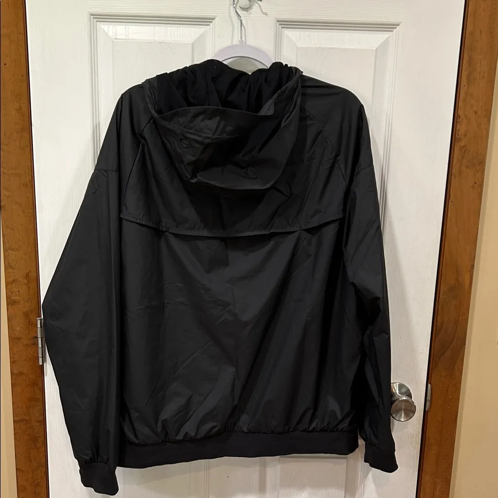 Nike Women's Black WindRunner Jacket - Image 5