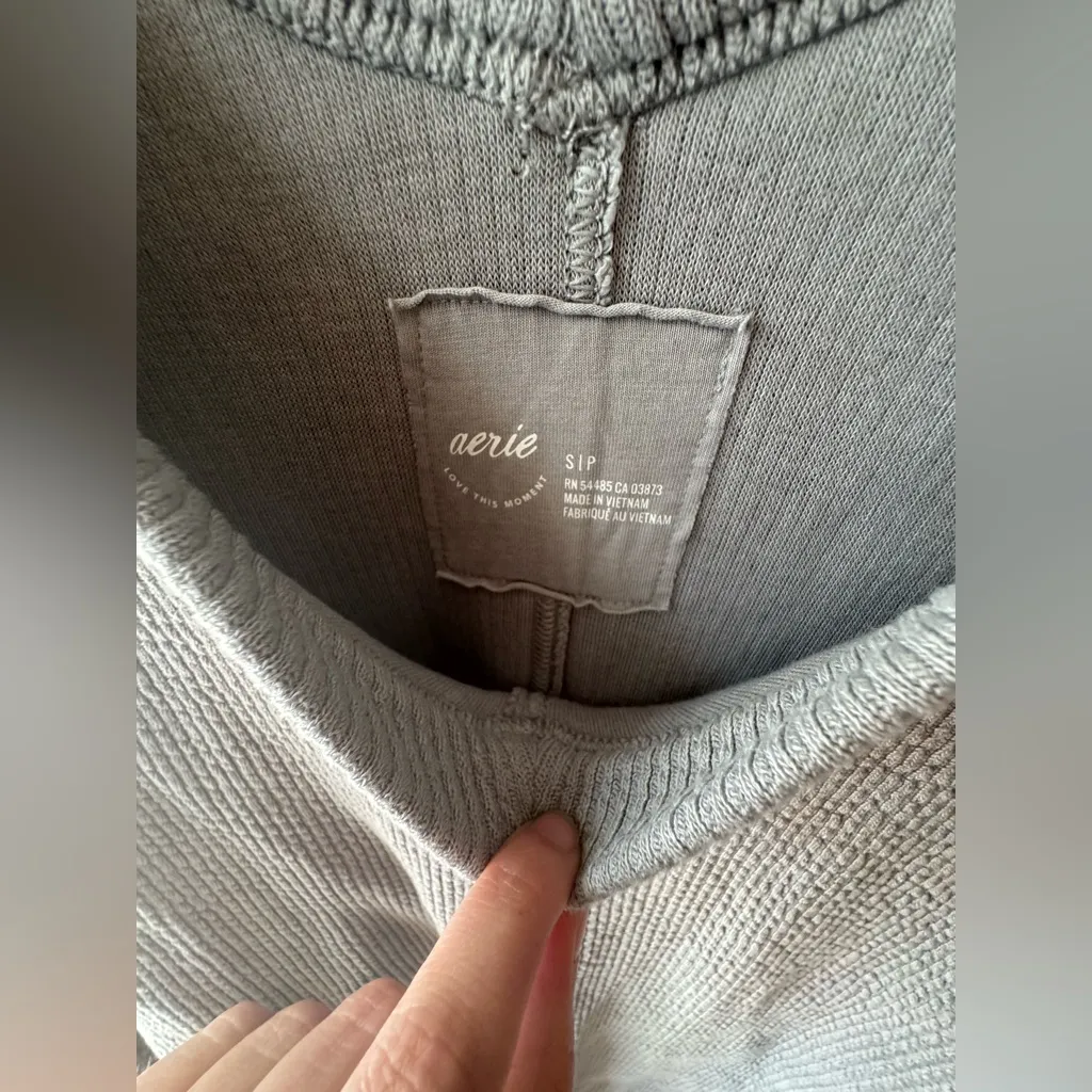 Aerie Wonder Textured Oversized V-Neck Pullover Sweatshirt Grey - Image 3