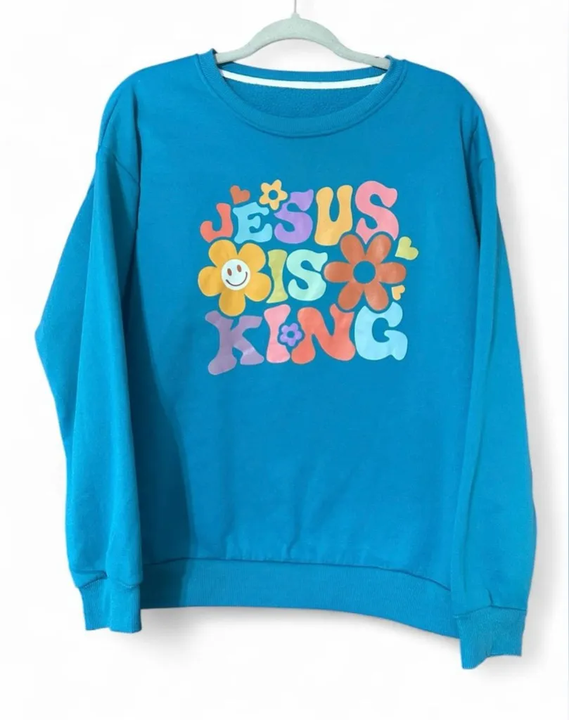 Retro “Jesus Is King” Sweatshirt – Large – Y2K Pastel Graphic Crewneck - Image 1