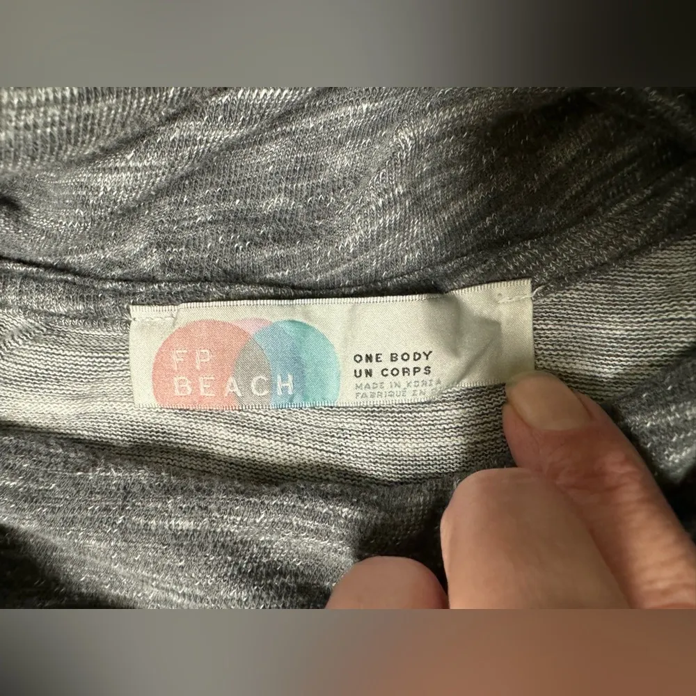 Free People Beach Gray Cowl Neck Turtleneck Sweater One Body Raw Edges *HOLE - Image 7