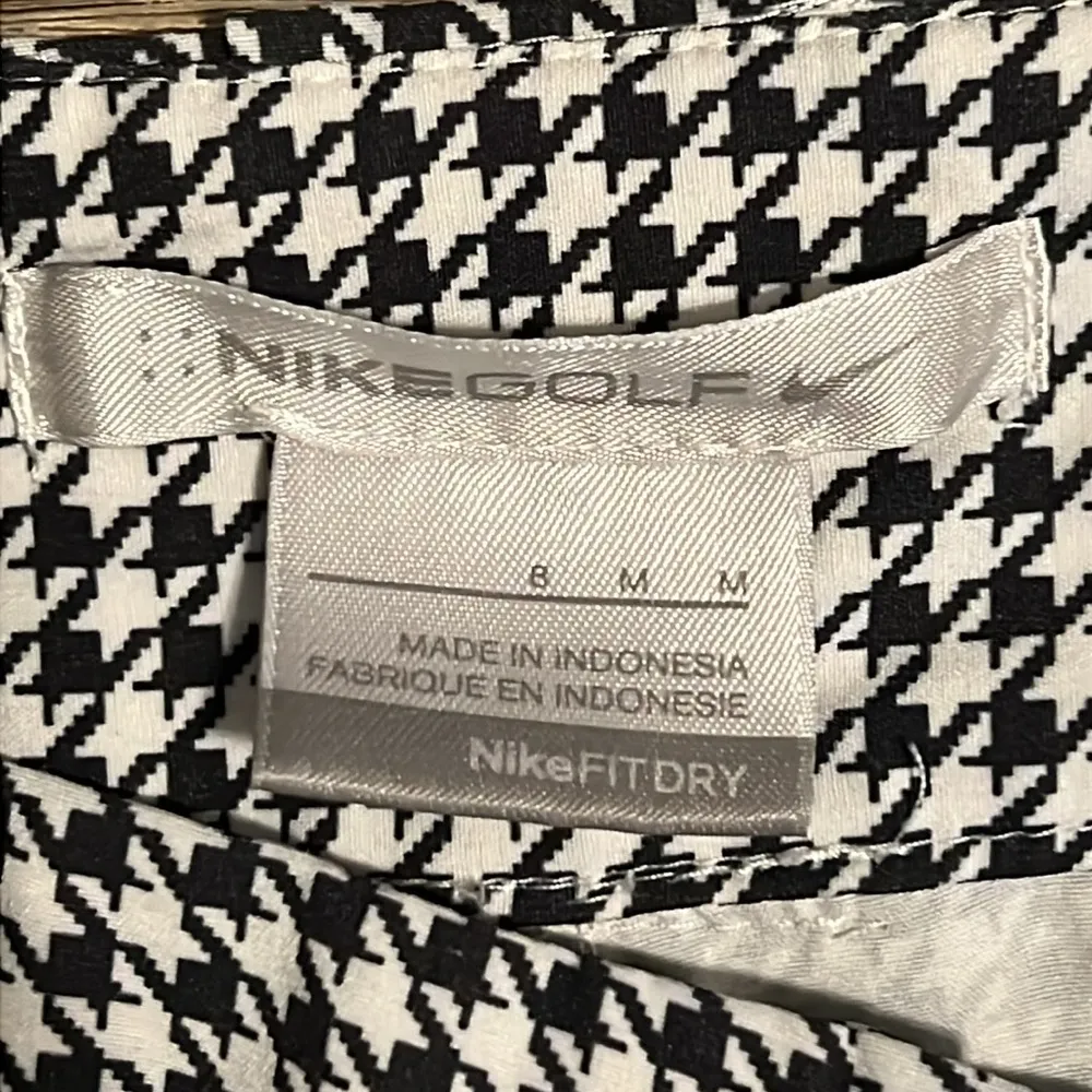 Nike Women’s Golf Black and White Houndstooth  Athletic Golf  Shorts Medium - Image 5