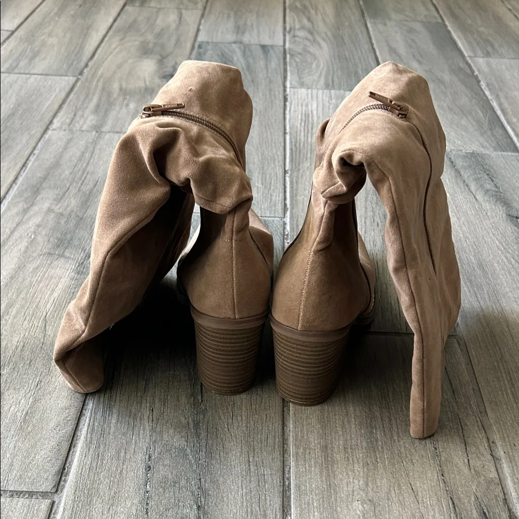 Universal Thread Tan Heeled Boots - Image 6