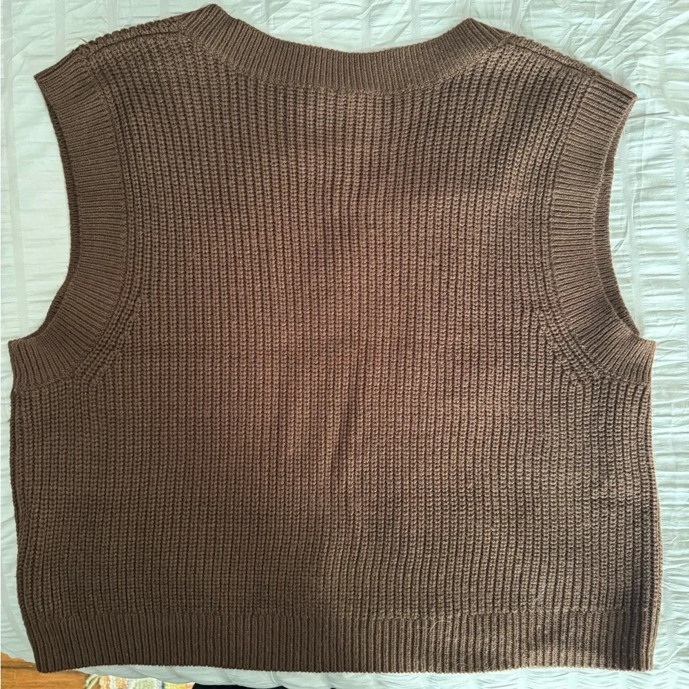 H&M Brown sweater vest - Image 6