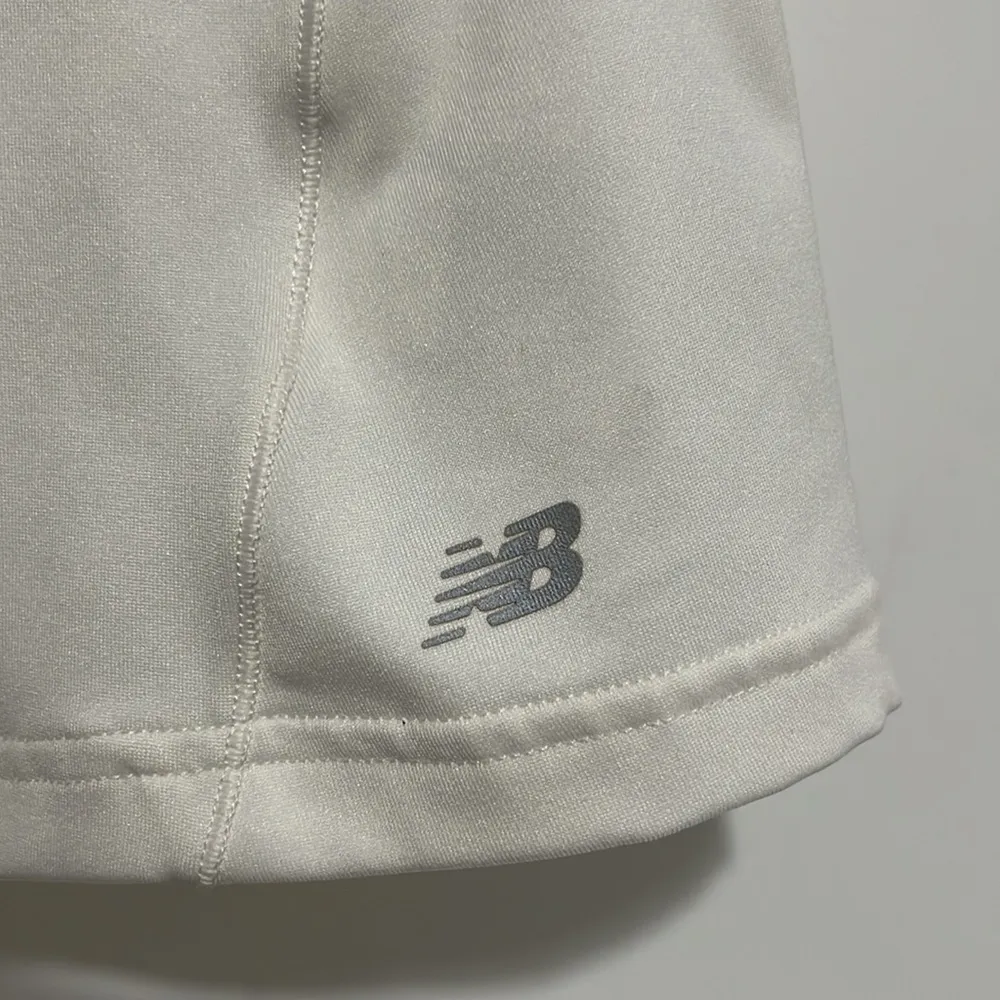 New Balance Sleeveless Athletic Top Size Small EUC - Image 2