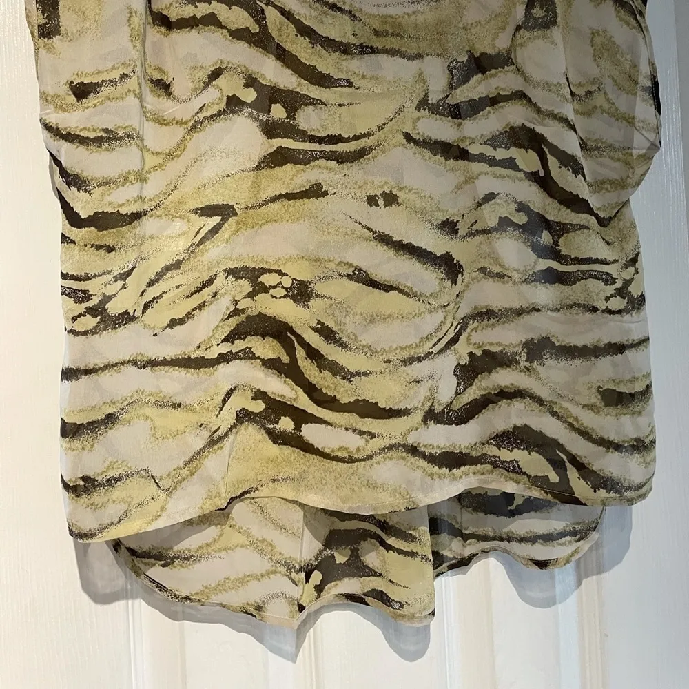 FINAL Touch Tan Zebra striped 🦓  
blouse NWOT - Image 7