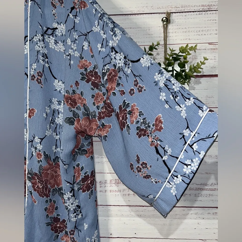 Floral Pattern Kimono Top Size M - Image 2