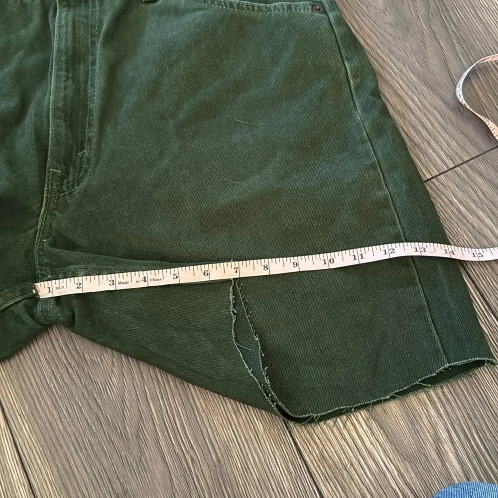 Vintage Levi's Dark Green Jean Shorts jorts 550 relaxed orange tab - Image 4