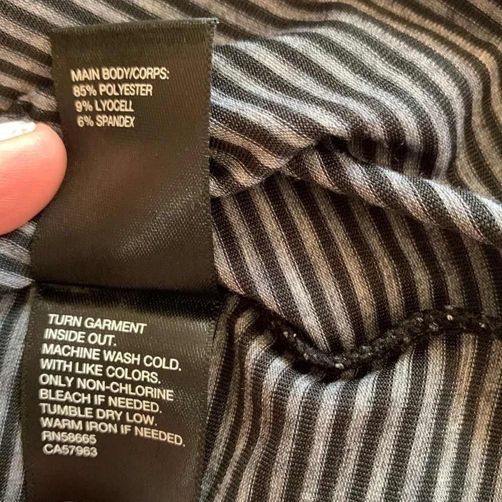 Zella Work For It Stripe Activewear Tank Top Womens XL Gray  Cropped Round Neck - Image 9