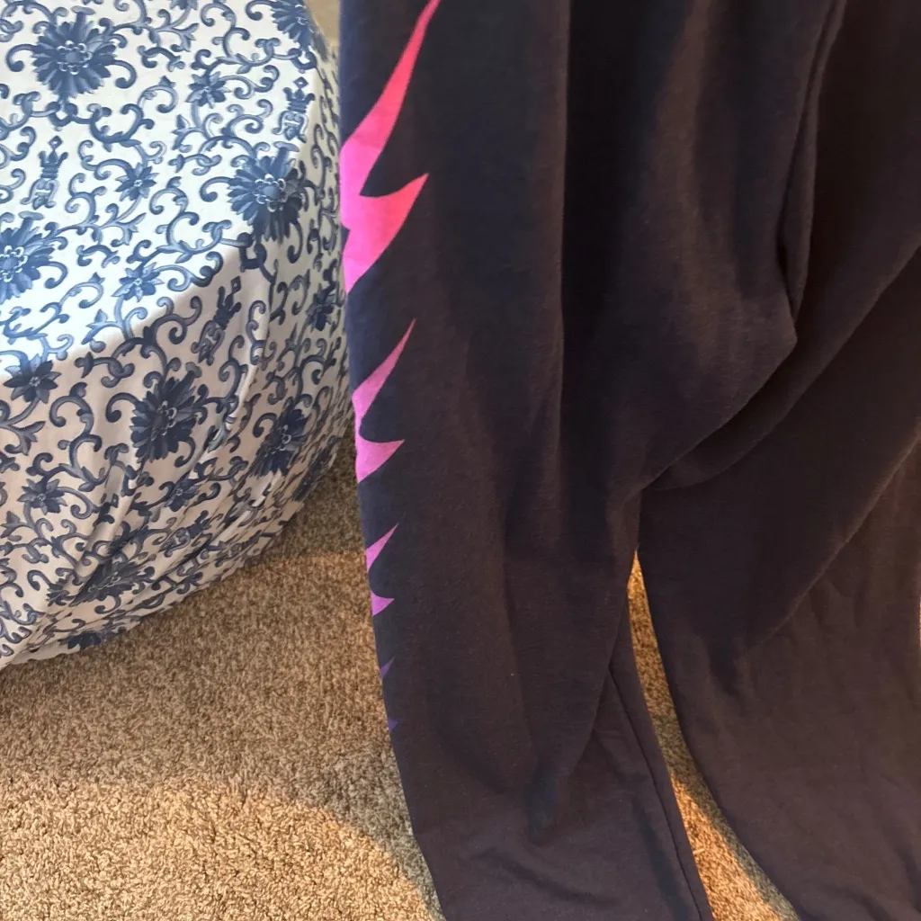 Aviator nation, pink bolt, navy sweatpants New with tags large - Image 4