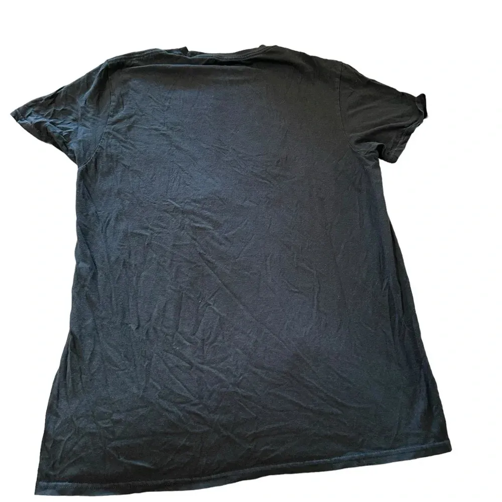 It Women's black t - Image 2
