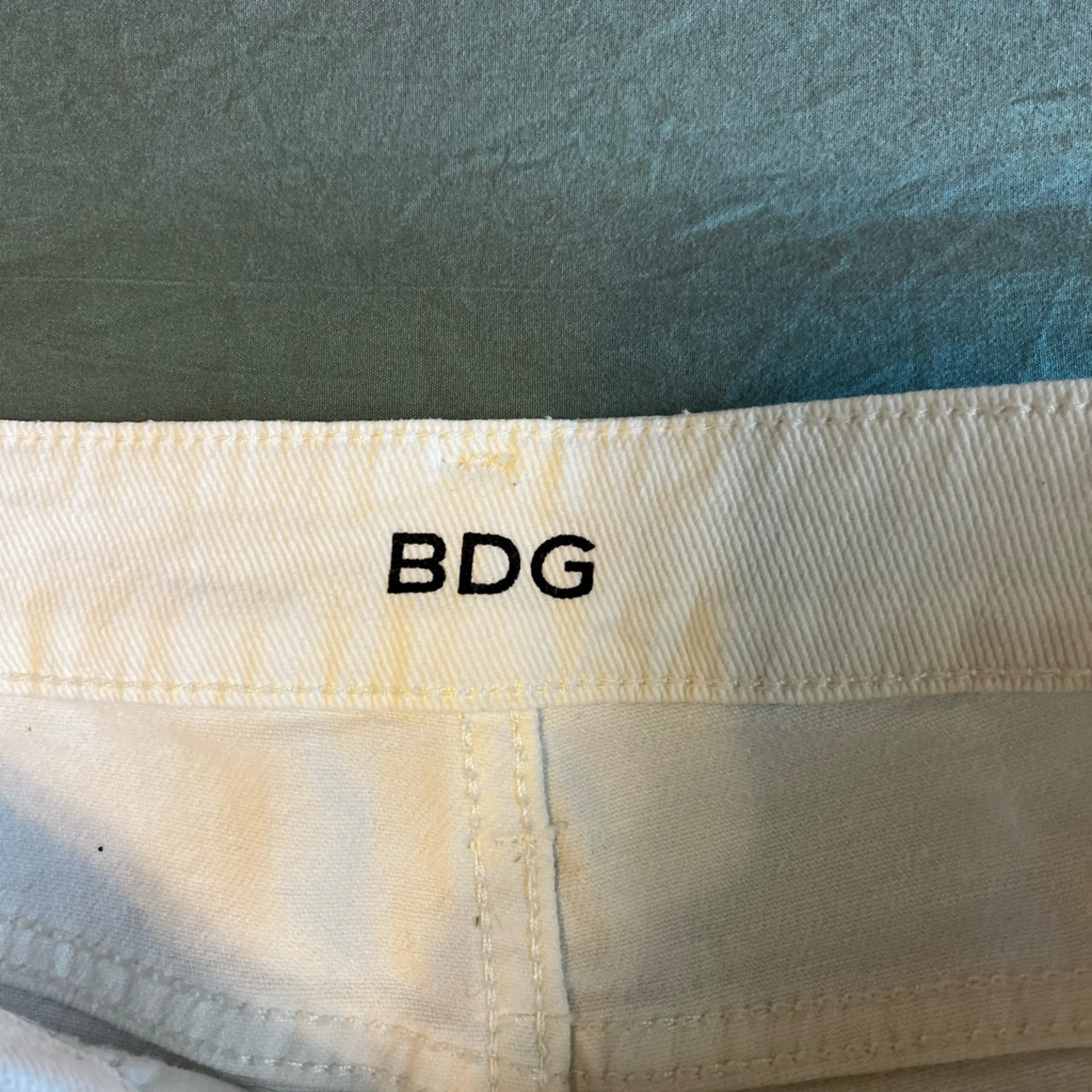 BDG Women's Cream Jean Shorts - Image 3