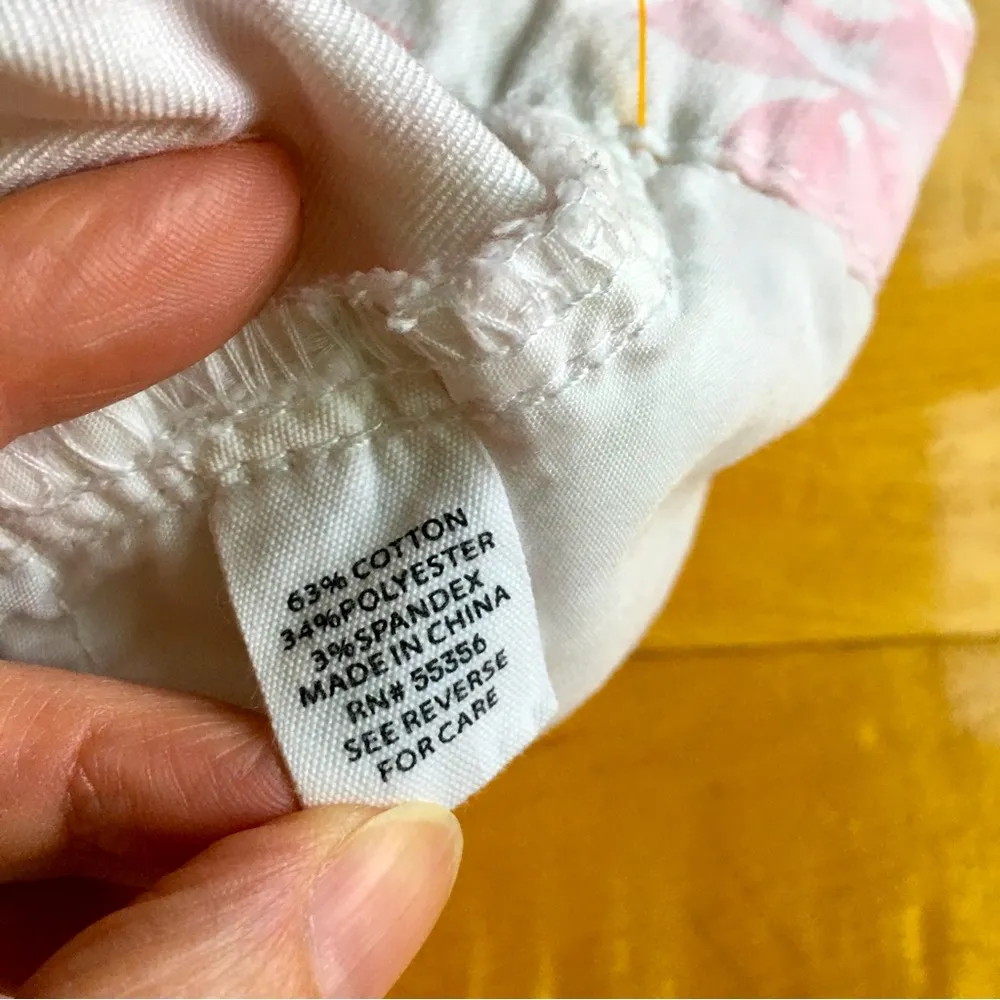 Artisan NY Floral Mid Rise Shorts, Ivory, Cream, Pastel Pink, Size 6 - Image 10