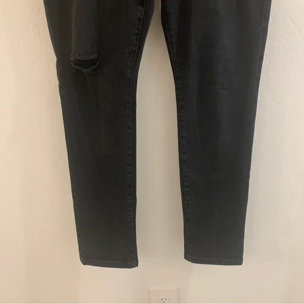 EUC CAbi Slim Boyfriend Distressed Black Wash Jeans Style 3387 Size 6 - Image 5