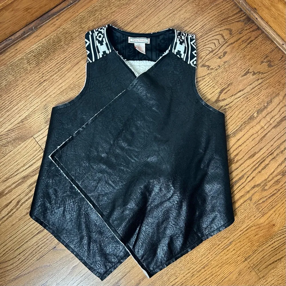 Flying Tomato | Western BOHO Faux Leather Sherpa Vest Size L - Image 11