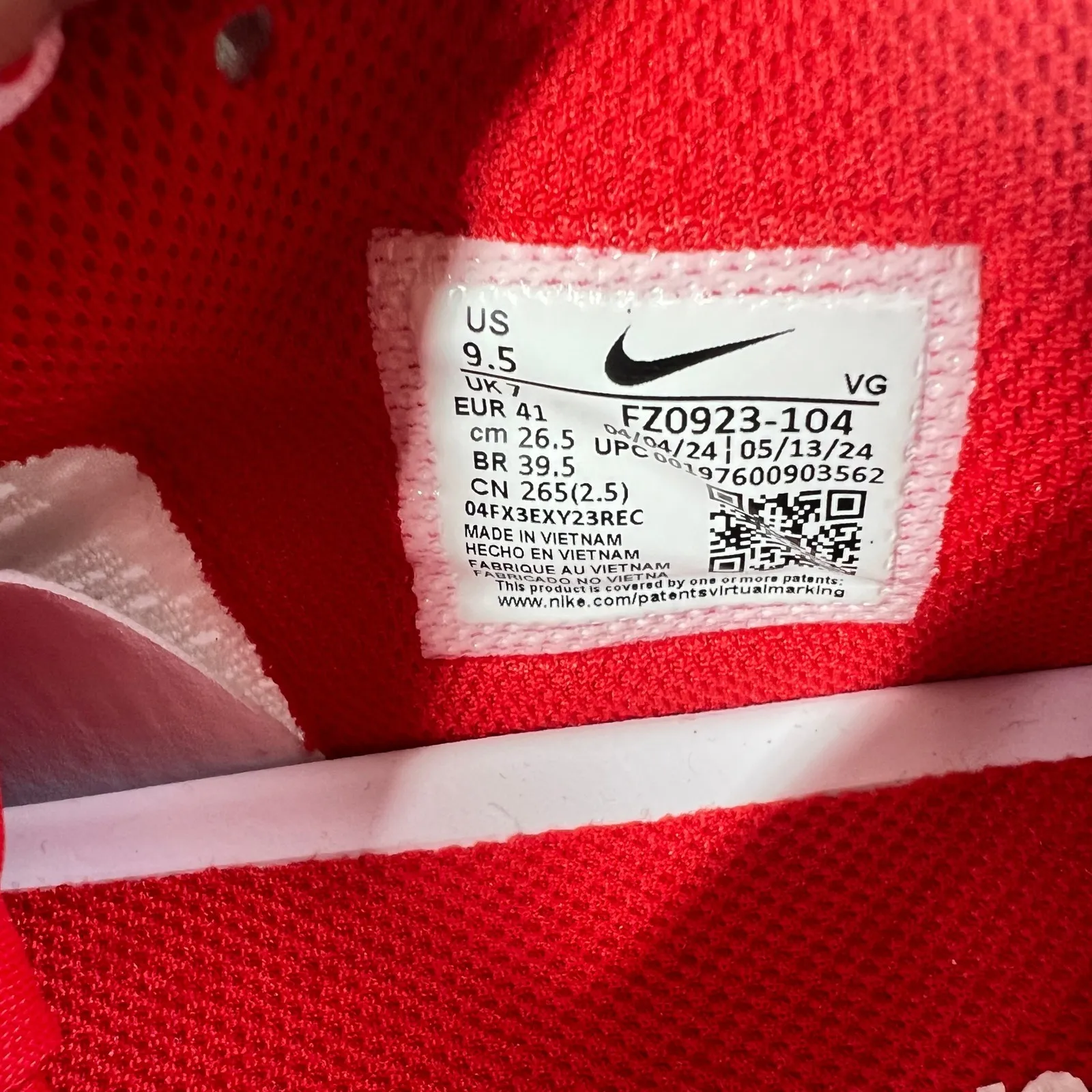 Nike Hyperdiamond 4 Elite‎ Softball Cleats White Red 9.5 Metal Spikes FZ0923-104 - Image 5