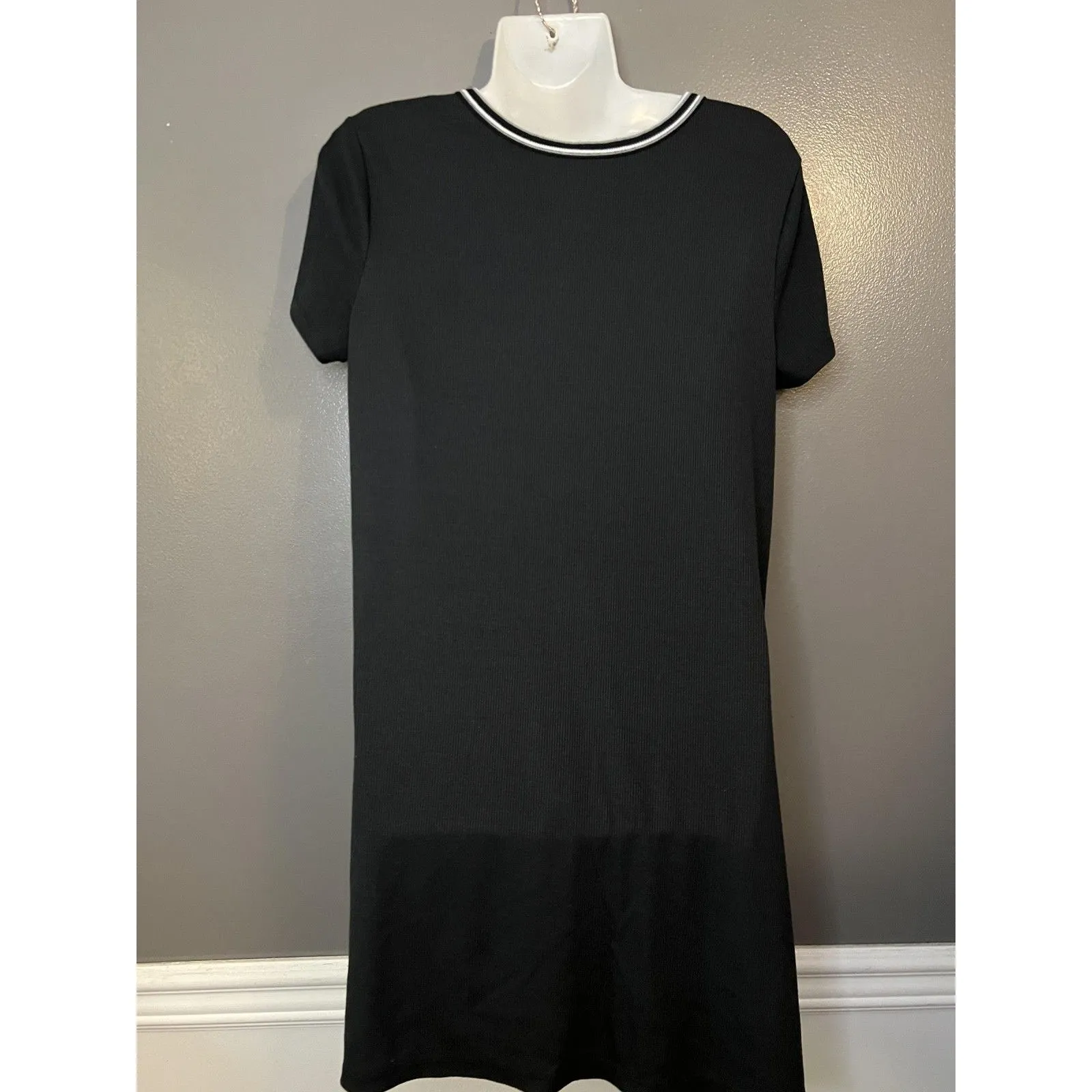 So T-Shirt Dress Women’s Large Black Ribbed Knit Stripe Neck Short Sleeve Mini - Image 6