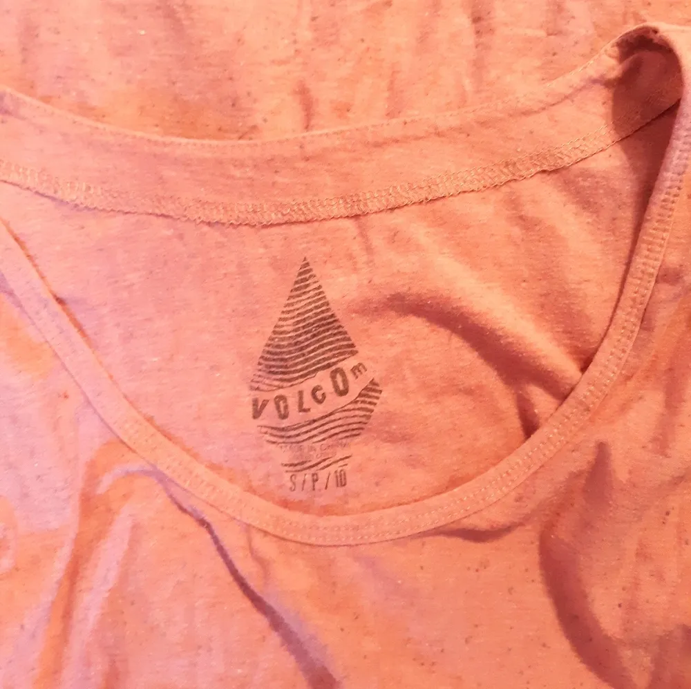 Volcom peach high low long sleeve top - Image 4