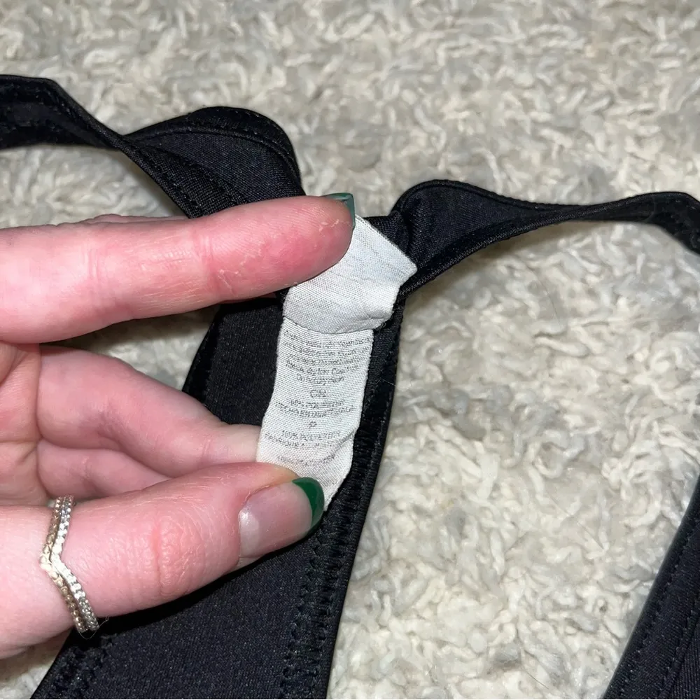 black tank top size small - Image 3