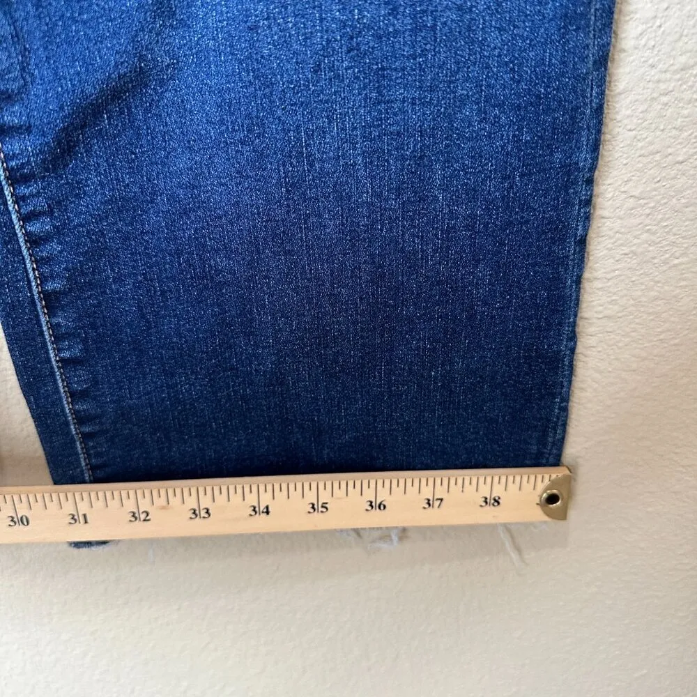 LIVERPOOL LOS ANGELES Crop Wide Leg Raw Hem Denim Jeans Size 10 / 30 - Image 6