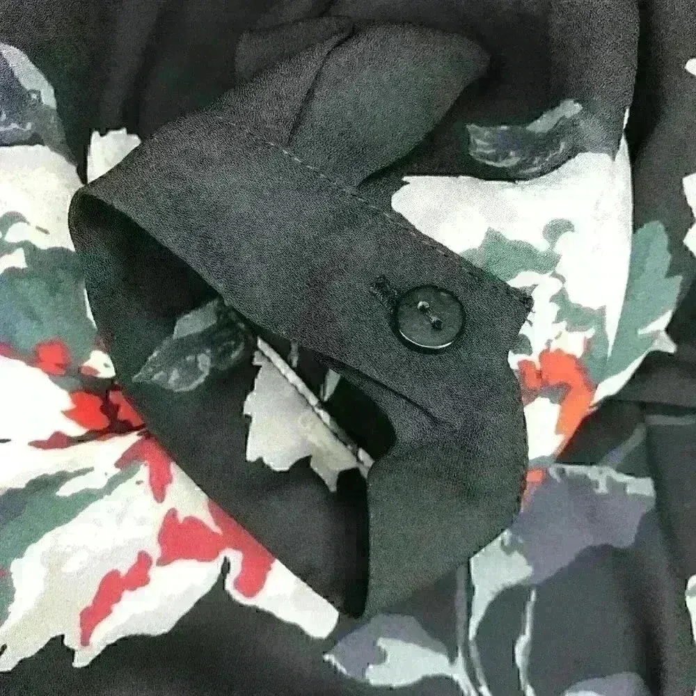 Chelsea & Theodore black floral long sleeve tunic Sz‎ M Size M - Image 7