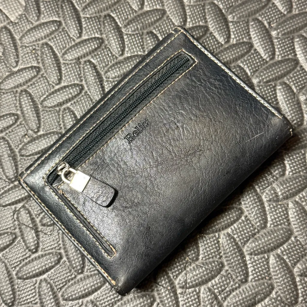 Relic  Black Leather Wallet With Contrast Stitching - Image 2