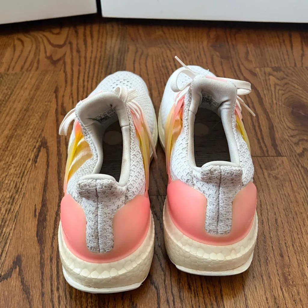 adidas UltraBOOST 5.0 DNA Strawberry Lemonade Size 9.5 - Image 4