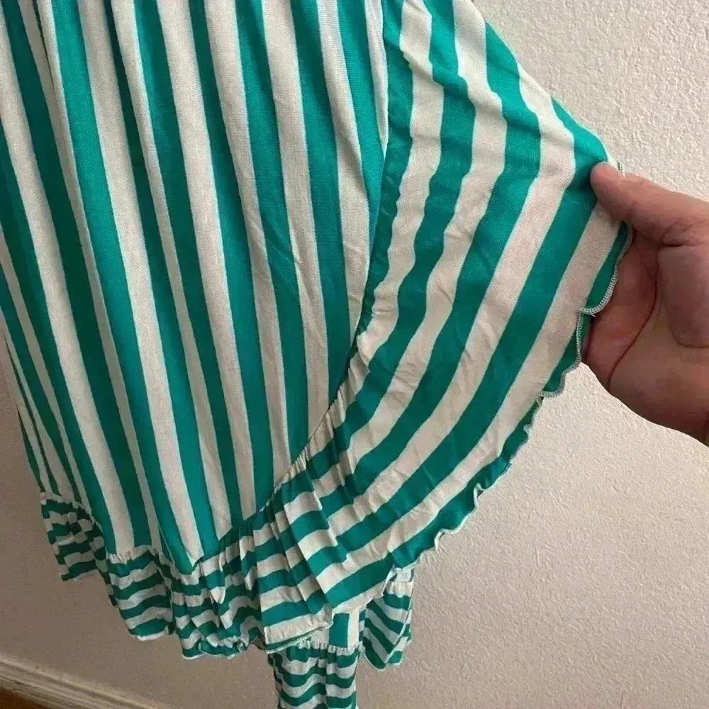 🆕Egs Jade & White Stripe Asymmetric Tulip - Image 6