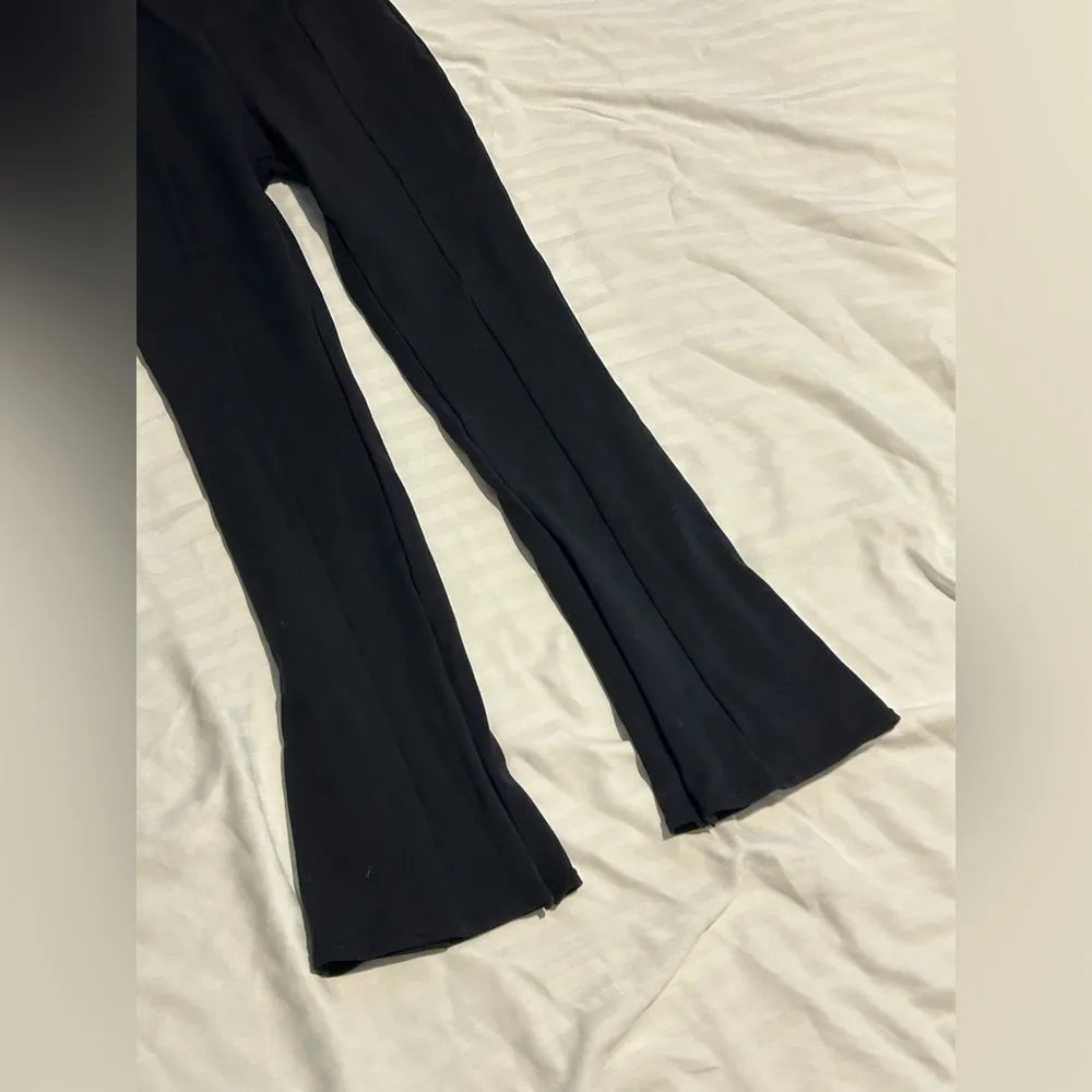 Alo Yoga High-Waist Zip It Flare Legging - S - Image 6