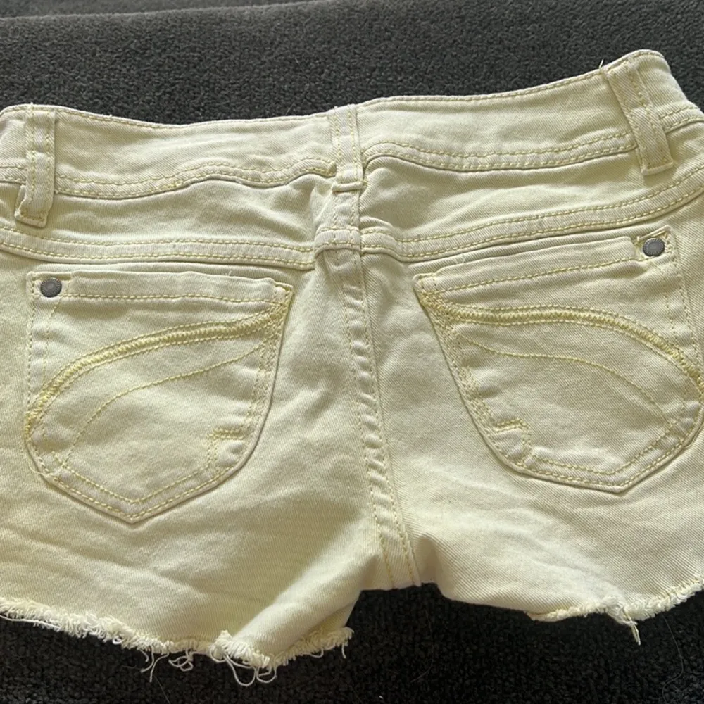 Mudd  Yellow Cut-Off shorts - Image 2