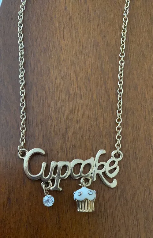 Cupcake Necklace Gold - Image 3